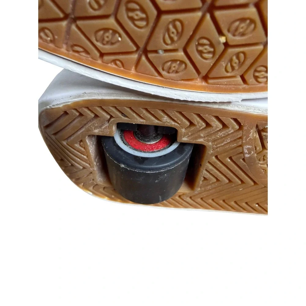 Heelys Kids Skate Shoes Olive Green Canvas Gold Logo Low Top‎ Sneakers Wheels